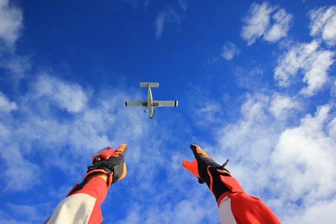 10,000ft Skydive over Abel Tasman with NZ's Most Epic Scenery - The climb to 10,000 feet and the free fall