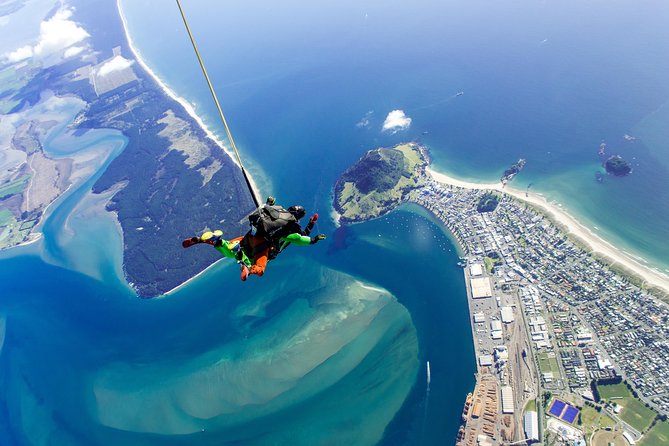 15,000ft Tandem Skydive in Bay of Plenty - Who Should Book This Experience