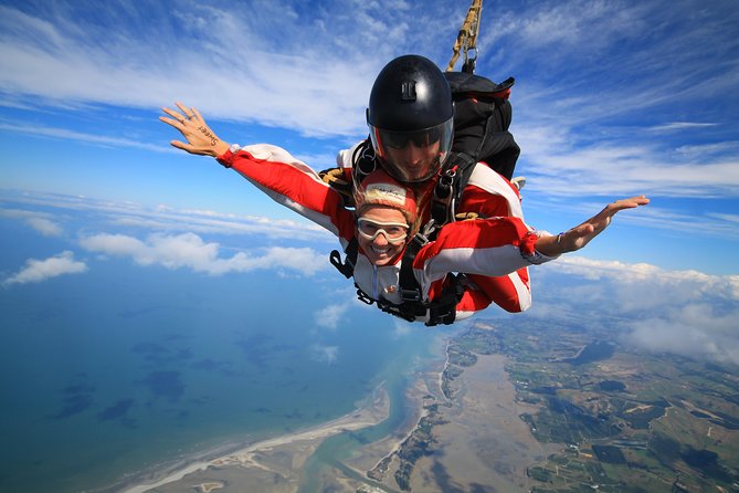 16,500ft Skydive over Abel Tasman with NZ's Most Epic Scenery - Why Motueka is the right place for a tandem jump