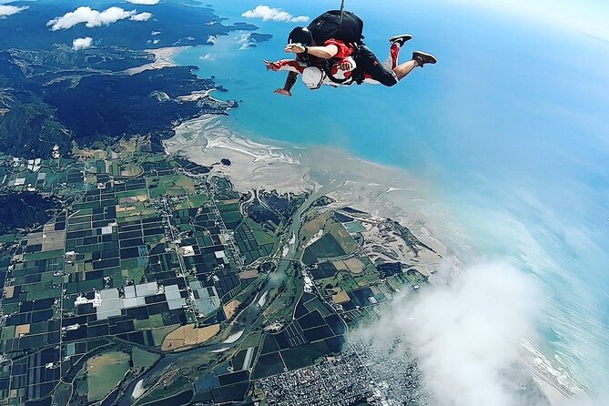 18,000ft Tandem Skydive over Abel Tasman - The Price: What Does $1,080 Buy?