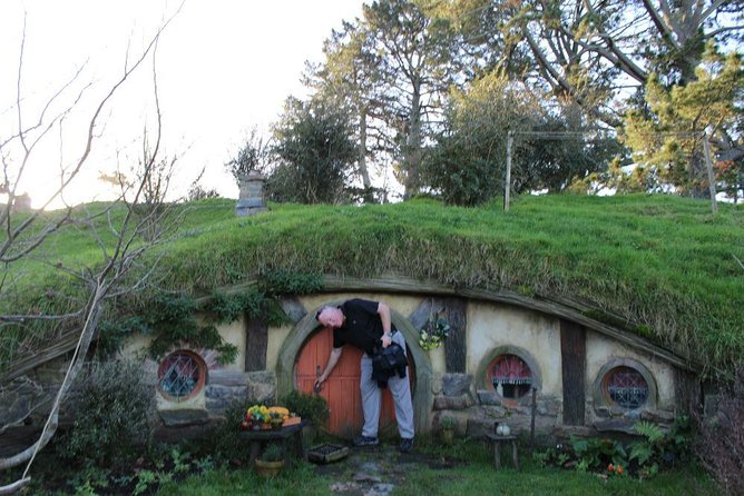 2-Day Hobbiton, Rotorua, Waitomo Caves Tour from Auckland with Accommodation - Why this two-day route works