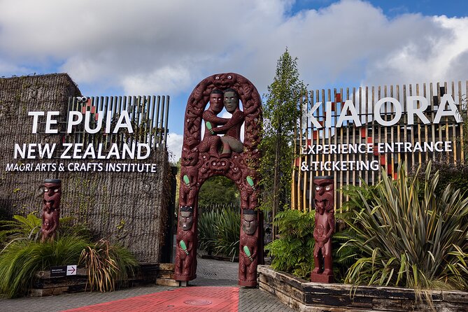 2-Day Hobbiton, Rotorua, Waitomo Caves Tour from Auckland with Accommodation - Rotorua overnight: useful breathing room