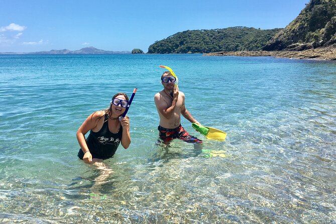 3 Hours // Hole in the Rock Cruise & Bay of Islands Tour - The long run to Hole in the Rock