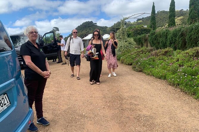 4.5-Hour Scenic Wine Tour with Private Guide & Up to 12 Tastings - Batch Winery and the optional lunch stop