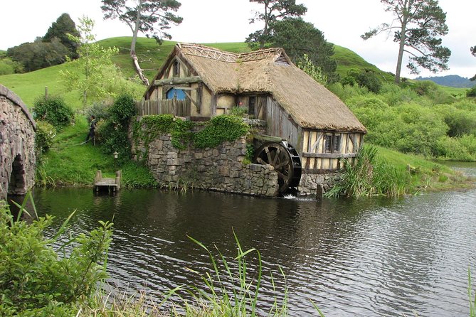 6hr Hobbiton Movie Set Tour - Departs Tauranga - Arriving at Shire’s Rest Cafe