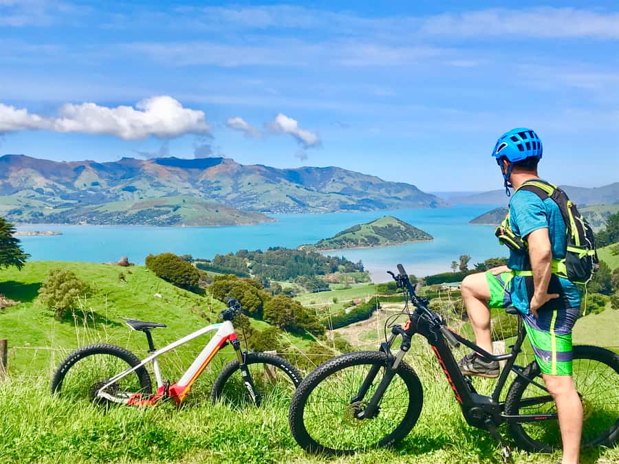 Akaroa: Guided Electric Mountain Bike Tour-Lava Loop - Meeting in central Akaroa