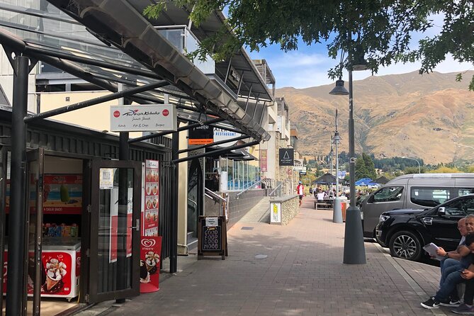 Arrowtown and Wanaka Highlights Tour from Queenstown - Returning through the Crown Range