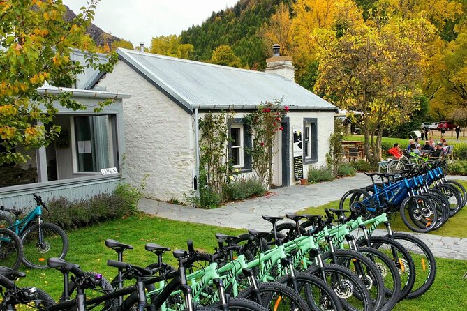Arrowtown Mountain Bike Hire - A self-guided ride with a safety net