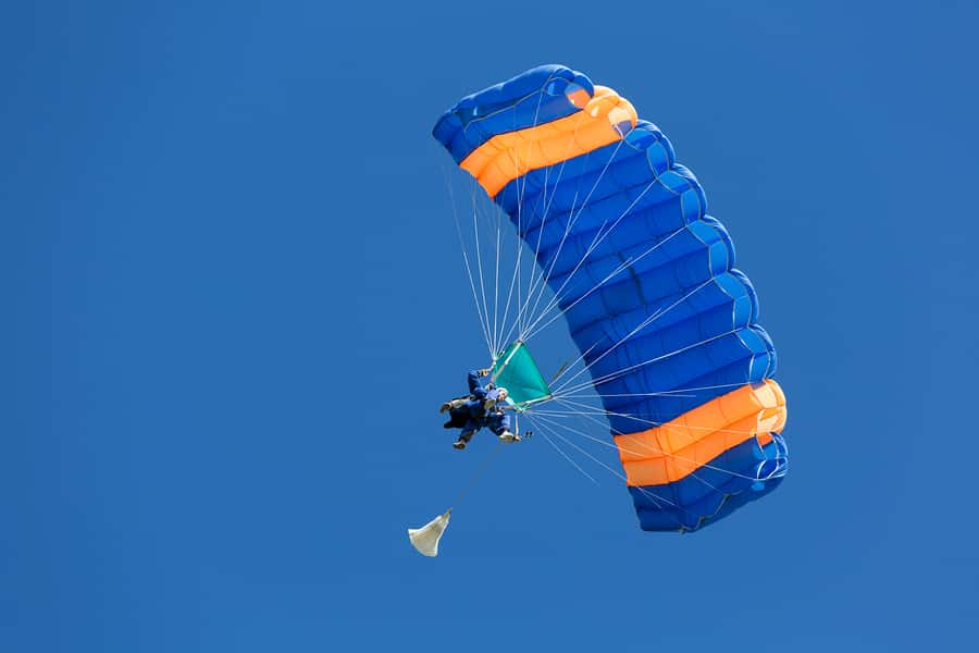 Auckland: 13000, 16000, or 18000-Foot Tandem Skydive - The Parachute Ride and Return to the Ground