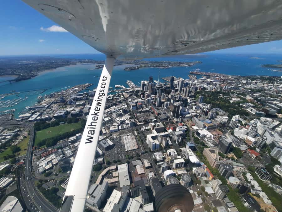 Auckland: Auckland City & Hauraki Gulf Scenic Flight - Key details at a glance