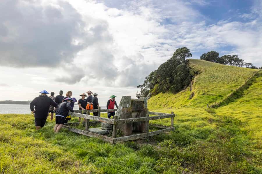 Auckland: Browns Island (Motukorea) Sea Kayak Tour - A guided tour shaped by its people