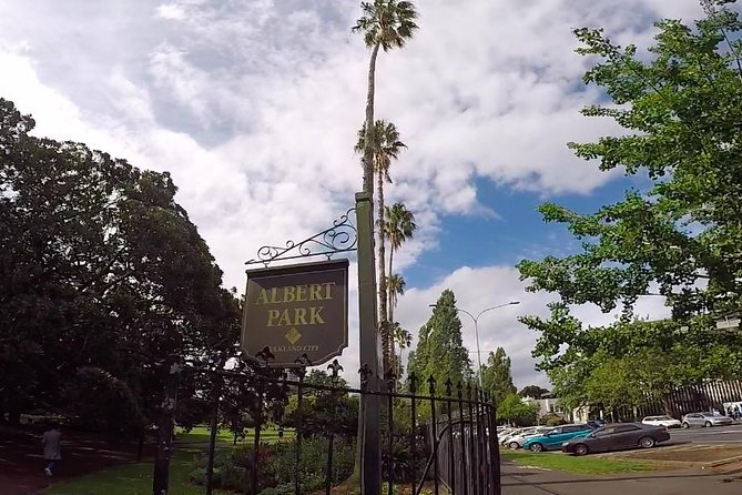 Auckland City Volcano & Scenic Highlights Tour - Mount Eden Is the Main Event