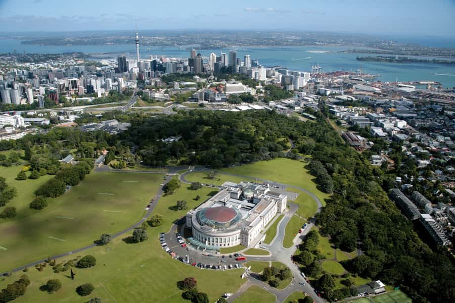 Auckland: Guided Small Group City Discovery Tour - What This Auckland Tour Does Well