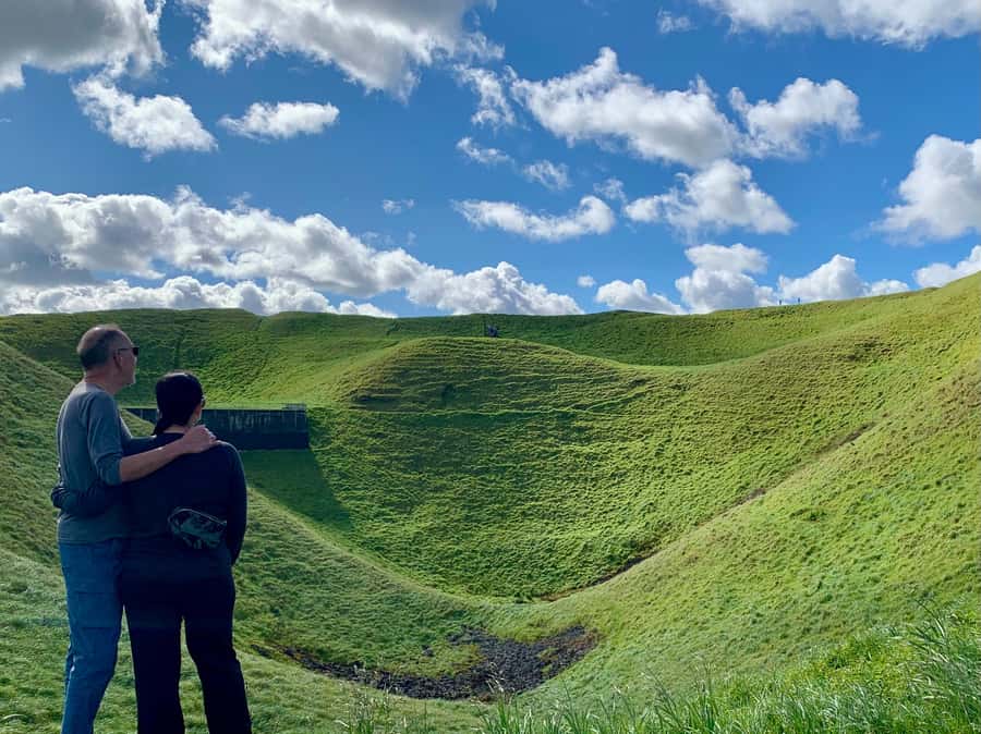 Auckland: Half-Day Auckland Volcanoes Tour - Achilles Point gives you an early look at the harbours