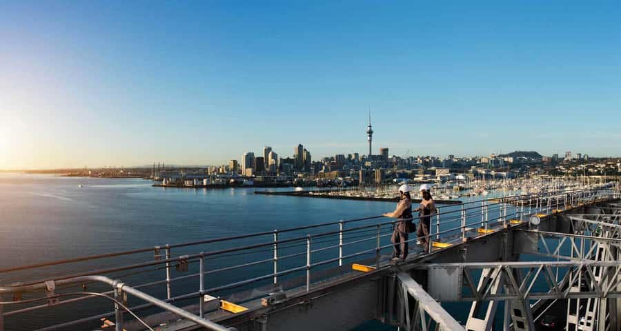 Auckland Harbor Bridge: Bridge Climb - Who should book the Auckland Harbour Bridge Climb?