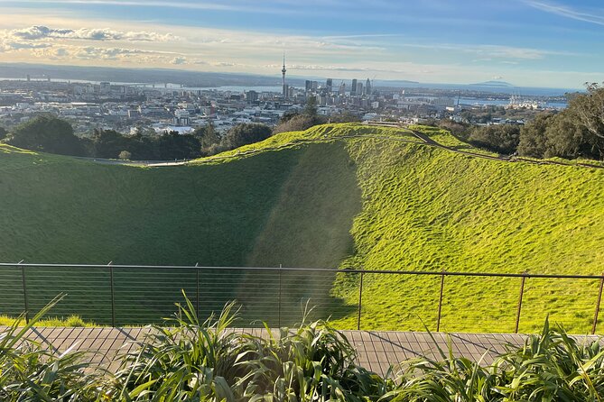 Auckland Highlight Attractions Small Group Tour - Mission Bay and the eastern waterfront