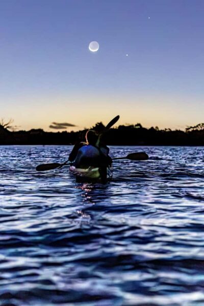 Night Kayak Tour in Glowing Bioluminescent Waters