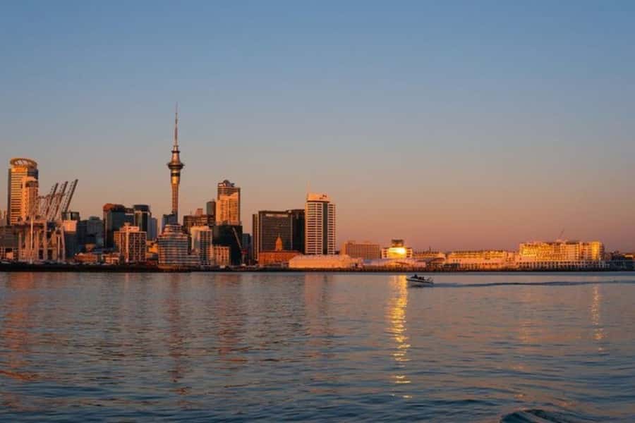 Auckland: Private Customizable Walking Tour with Local Guide - Starting at your accommodation in central Auckland