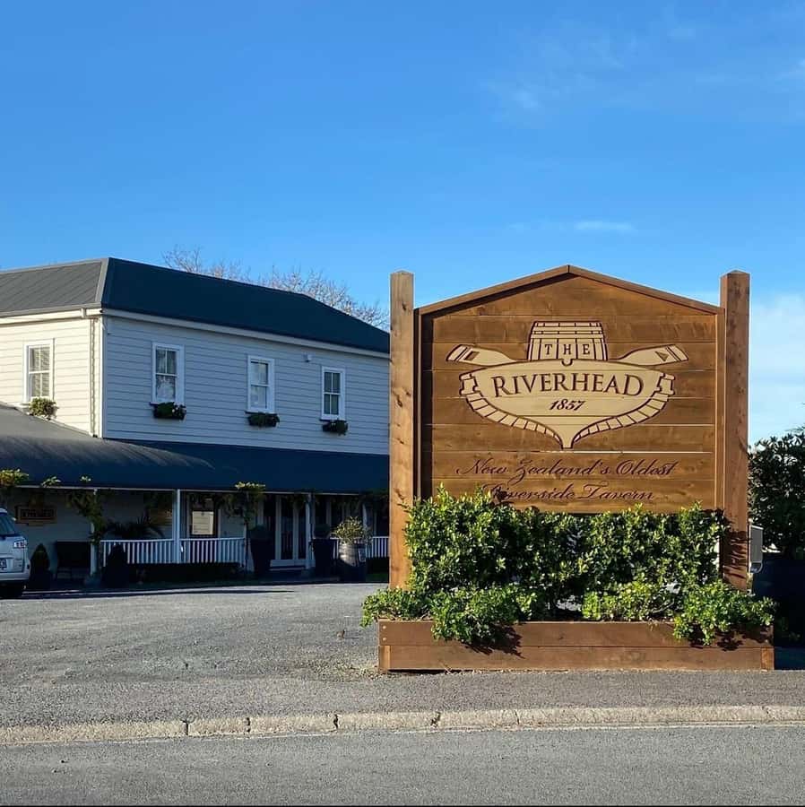 Auckland: Scenic Boat Cruise to the Riverhead Tavern - Arriving at The Riverhead after 90 minutes