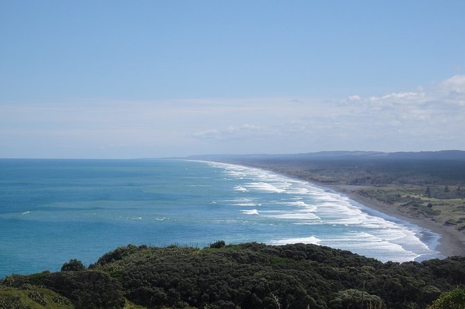 Auckland Scenic Day Tour Full-Day- 8 HOURS - Crossing the Harbour Bridge to Devonport