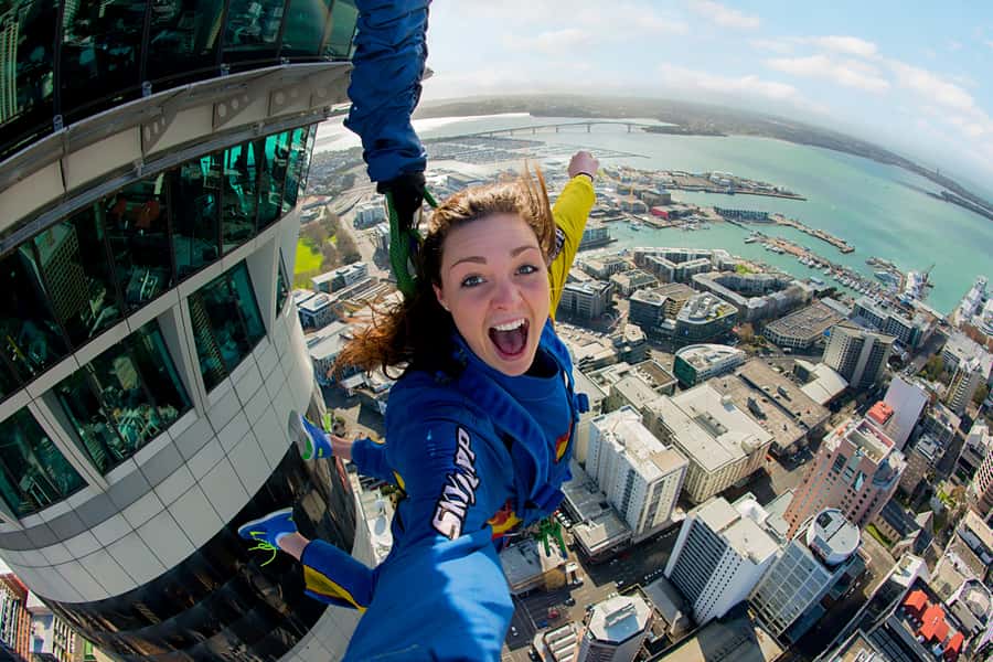 Auckland: SkyJump with Sky Tower Entry Ticket - The essential facts at a glance