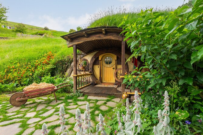 Auckland to Rotorua, Hobbiton and Waitomo 1 Way Small Group Tour - Why this Auckland to Rotorua route works well
