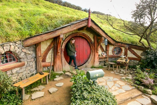 Auckland to Rotorua Private Tour - Māori culture with room for real questions