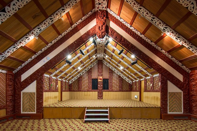 Auckland to Rotorua Private Tour - What private Mercedes transport changes