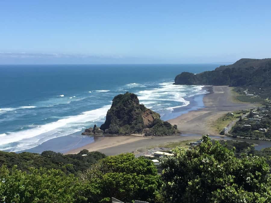 Auckland: West Coast Discovery - Leaving Auckland for the Waitakere Ranges