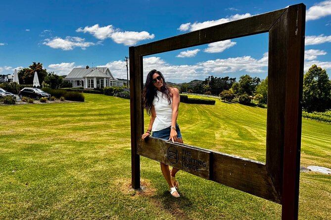 Auckland West Vineyard Tour with lunch and tastings incl - Who will enjoy this most?