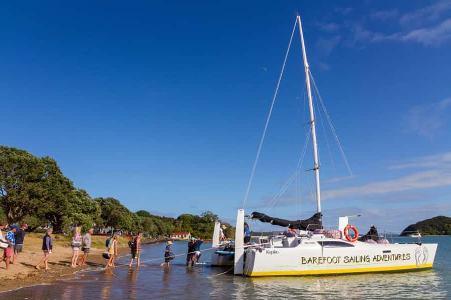 Bay of Islands 2-Hour Sundowner Evening Sailing Cruise - Finding the catamaran at 4:45 PM