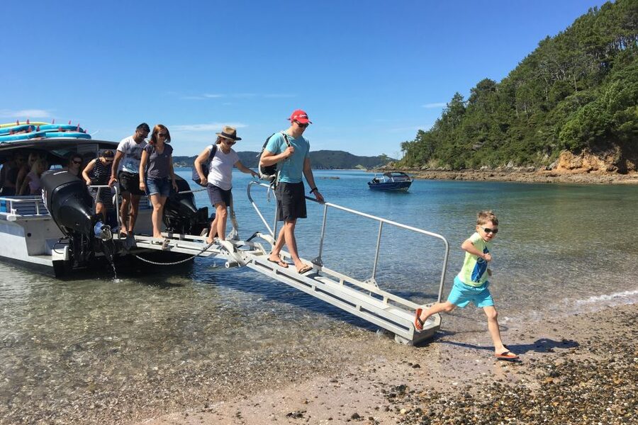 Bay of Islands: 4.5 Hour Day Cruise and Island Getaway Tour - Is $90 good value for the Bay of Islands?