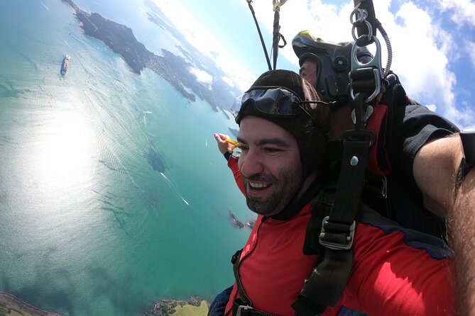 Bay of Islands: 9000ft Skydive - Who will enjoy this most