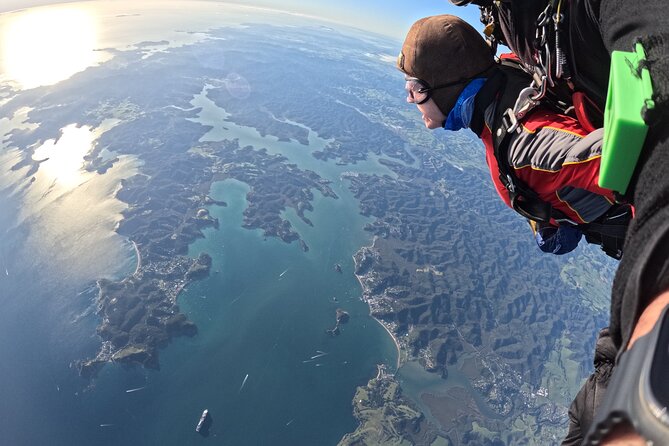 Bay of Islands: 9000ft Skydive - The ground briefing and waiting period
