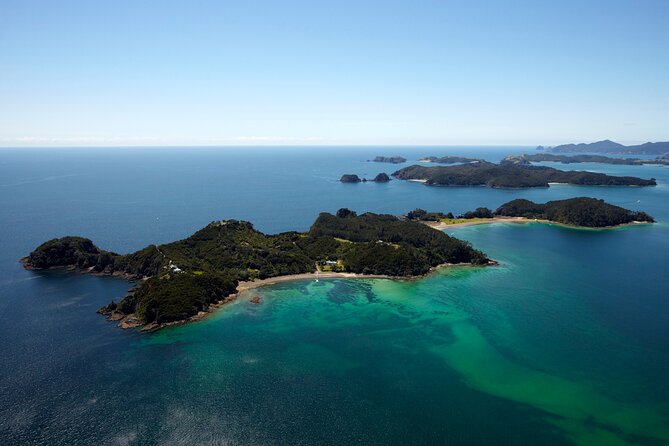Bay of Islands and Hole in the Rock Scenic Helicopter Tour - From Paihia to Russell, Waitangi, and Cape Brett