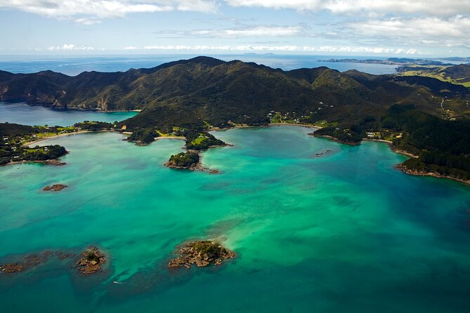 Bay of Islands and Hole in the Rock Scenic Helicopter Tour - The 20-minute scenic flight: quick but well planned