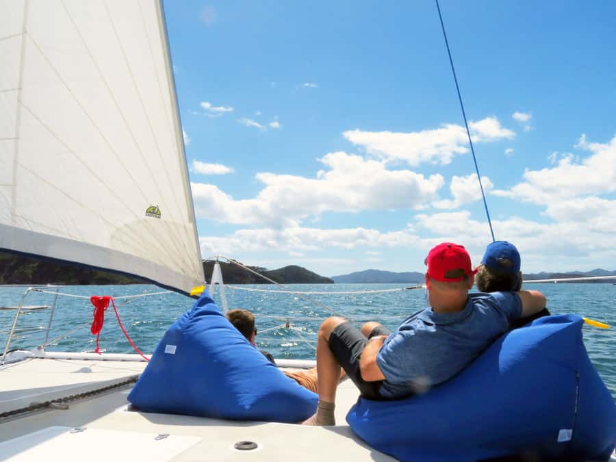 Bay of Islands: Day Sailing Cruise with Island Stop & Lunch - Five things to know before you book