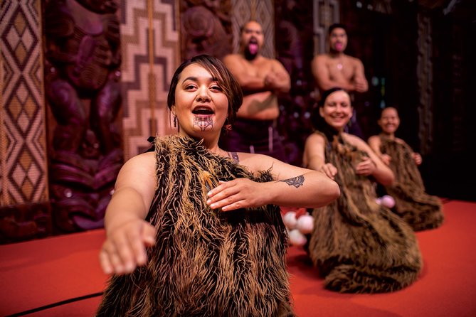 Bay of Islands Heritage Experience from Auckland incl. Waitangi & Russell - What makes this Bay of Islands day trip special