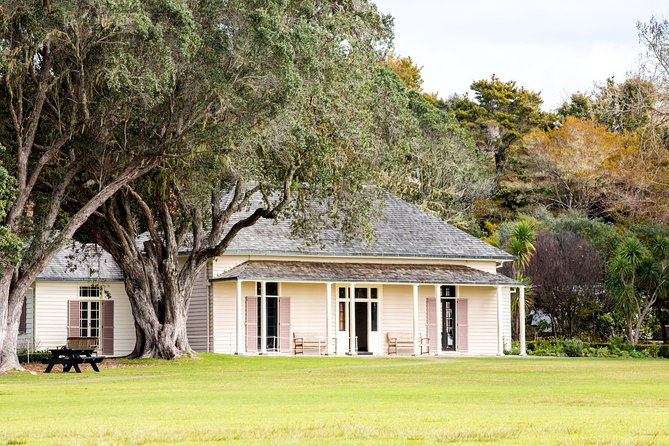 Bay of Islands Heritage Experience from Auckland incl. Waitangi & Russell - The Kawakawa stop with an artistic twist