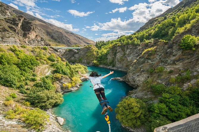 Bike & Wine Tour: Arrowtown to Valley of the Vines - Gibbston Valley and the first cellar doors