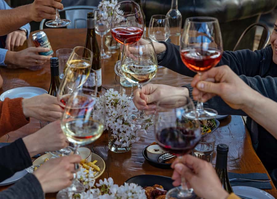 Boutique Winery Half-Day Tour & Vineyard Platter-Style Lunch - Why this Central Otago wine day works