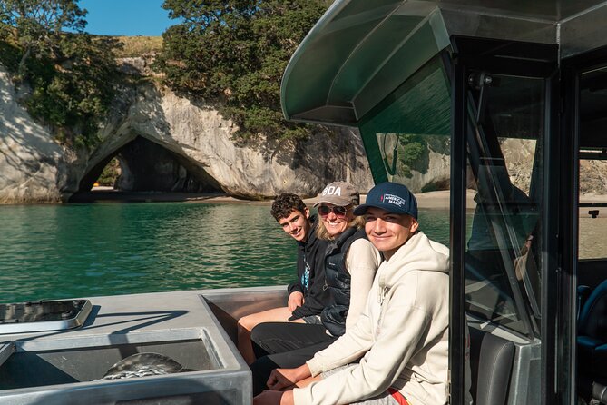 Cathedral Cove Coast and Cave Activity - Why the water is the right place to see Cathedral Cove