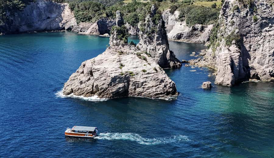 Cathedral Cove Coast and Cave Tour - Cathedral Cove from the sea