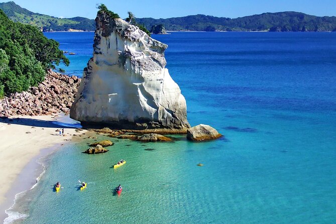 Cathedral Cove Kayak Tour - The return paddle and changing conditions