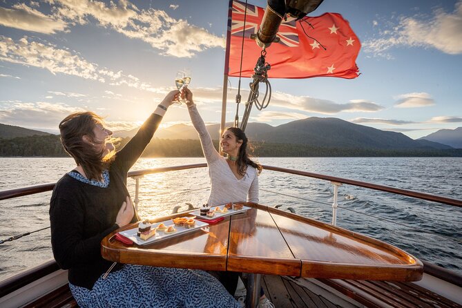 Champagne Sightseeing Cruise on Lake Te Anau - Key details before you book