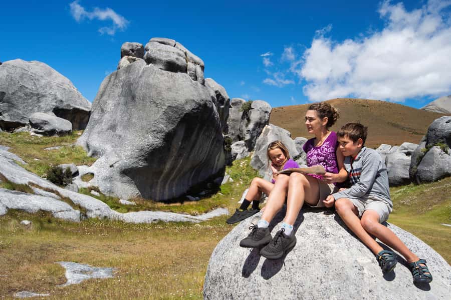 Christchurch: Arthur's Pass & Castle Hill Scenic Day Tour - Morning tea beside Lake Lyndon