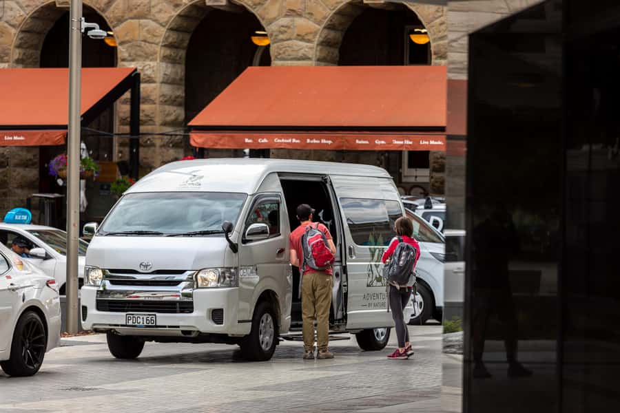 Christchurch: Arthur's Pass & Castle Hill Scenic Day Tour - Lunch with mountain views