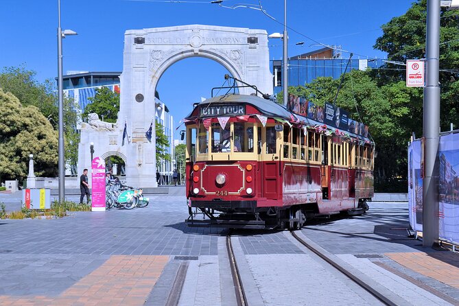 Christchurch Hop-On Hop-Off Tram - What the live commentary is really like