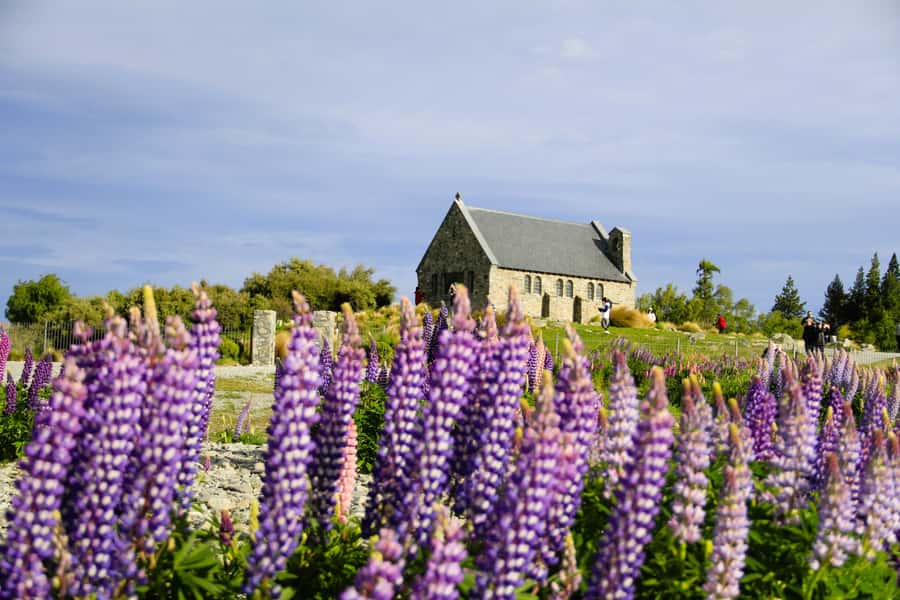 Christchurch: Lake Tekapo Stargazing & Mount Cook 2-Day Tour - Mount Cook Village and the Hooker Valley walk