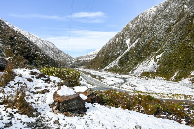 Christchurch to Arthur's Pass Day Tour: TranzAlpine Train & Lunch - The TranzAlpine return to Christchurch